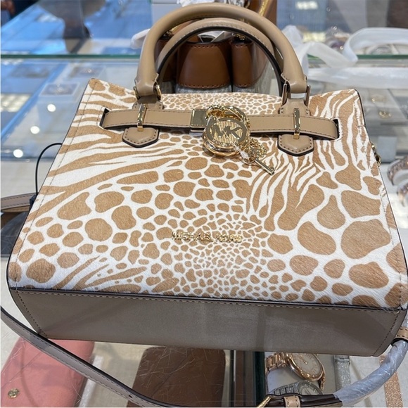 Michael Kors
Hamilton Small Satchel Leather - Picture 5 of 16